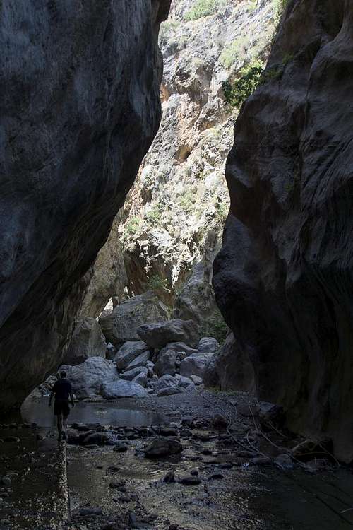In the first narrows of Sarakinas Gorge