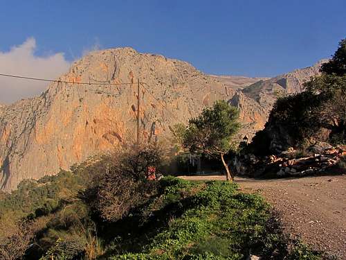 The eastern half of the Frontales crags at El Chorro