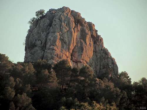 Plenty of rock climbing opportunities around El Chorro, both bolted and trad