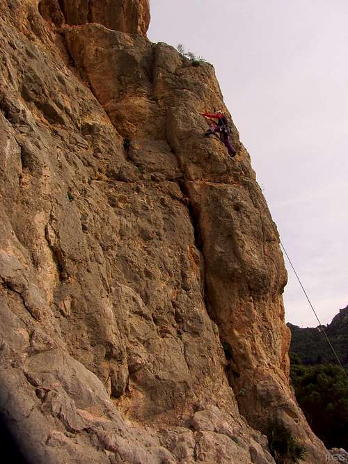 A climber on <i>Baron Rojo</i>, 6b+