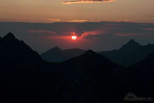 In search of sunrise. Mount Mlynar
