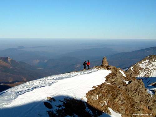 Cairn on Alpe di Succiso summit crest