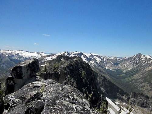 Looking west from atop Bass Creek Crags