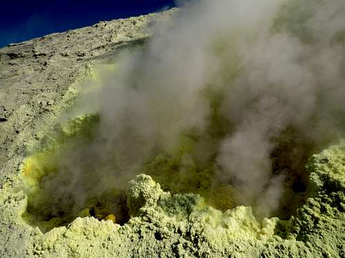 opening of taftan volcano