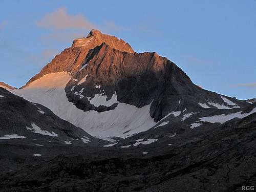 Alpenglow on Wildgall (3273m)