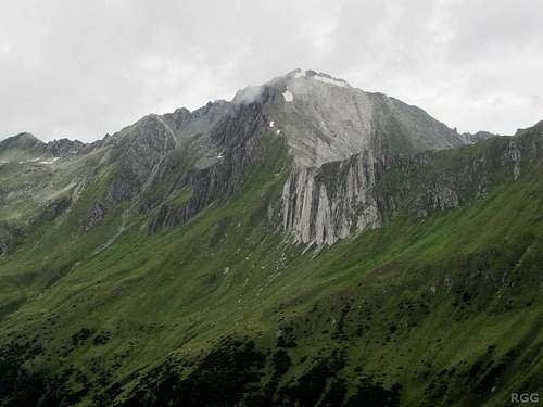 Schwarzerspitz (2862m) from the east