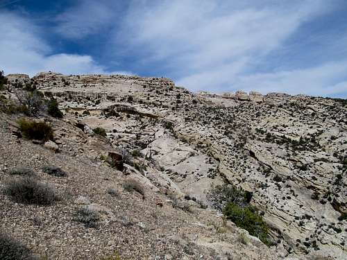 the small canyon alongside the ascent ridge