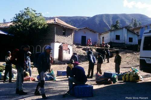 Parque Nacional Huascaran check-point in Huillac
