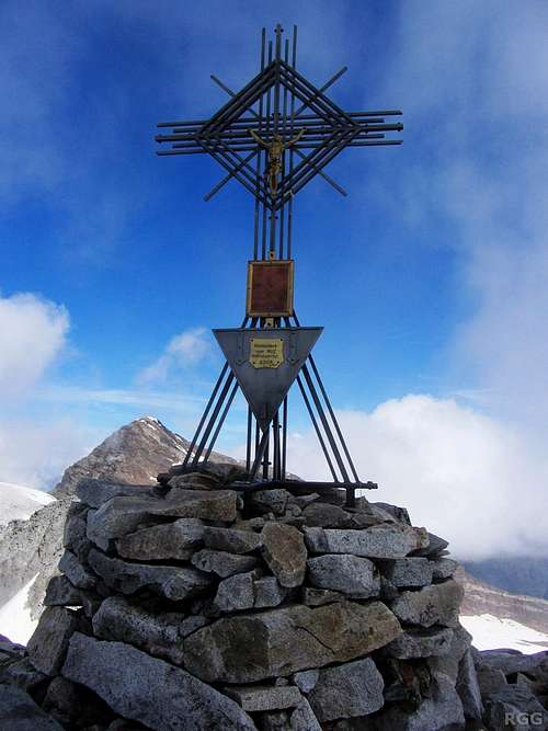 Magerstein summit cross