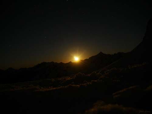 Moonrise over the North Cascades