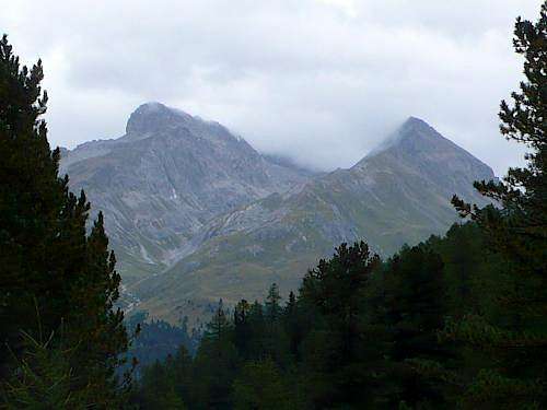 Piz Zavretta and Igl Compass