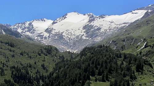 Panorama of the high peaks south of Obergurgl, with Schalfkogel (3540m) in the center
