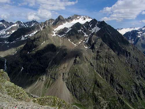 Putzenkarschneid (3129m) and Kühlehnkarschneid (3195m) from the slopes of Gänsekragen