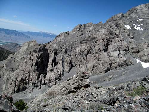 grungy rocks on Saddle Mtn