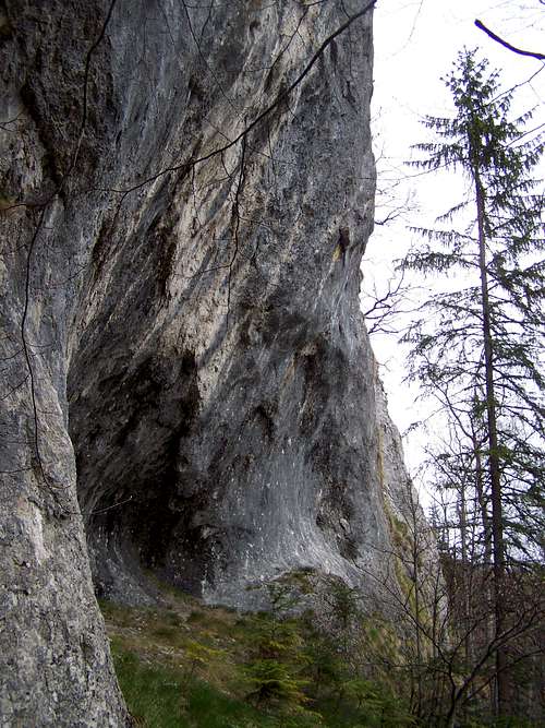 The rock wall of Pietrele Negre