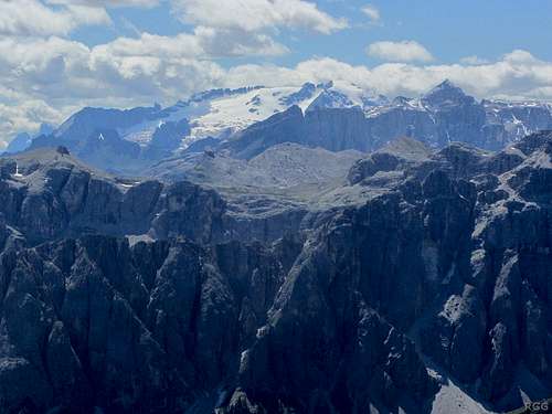 Zooming in on Marmolada