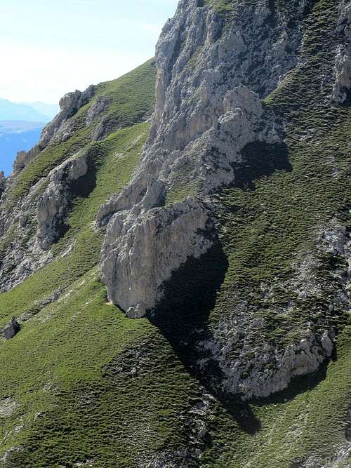 Hanging rock on the southern flanks of Aferer Geisler