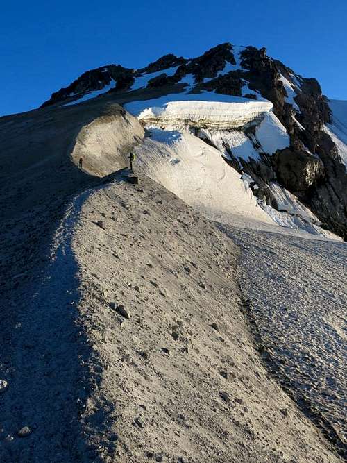Dirt Ramp to Glacier Peak Summit