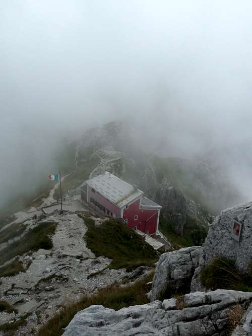Azzoni mountain hut