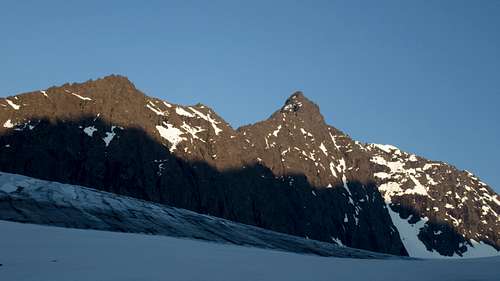 Flute Peak from the glaciers edge