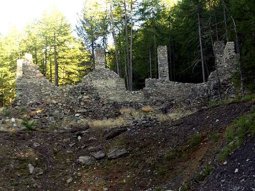 Remains of main Trèves furnace under Servette-Chuc 2015