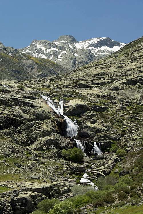 El Juraco (2283m) and La Covacha (2395m)