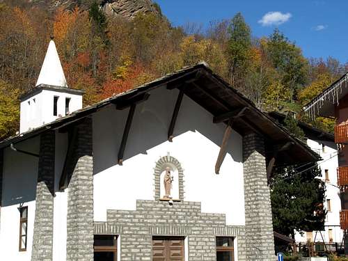 Maen small Church just below Valtournenche 2015
