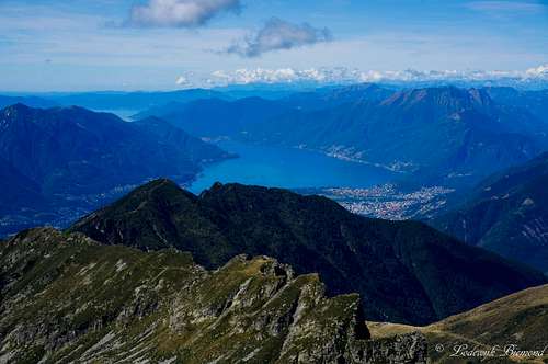 Summit view towards Lago Maggiore