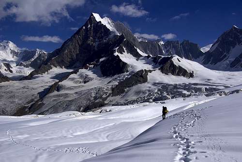 SnowLake - EnrouteBakhtarBaigCamp