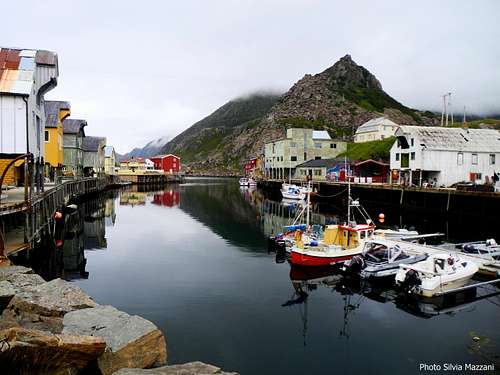 Charming village of Nyksund, one of the two possible starting point of Dronningruta trail
