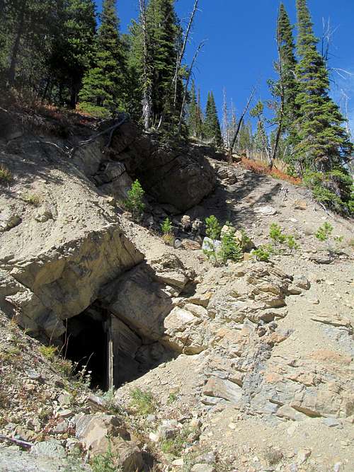 an old mine on the xc descent