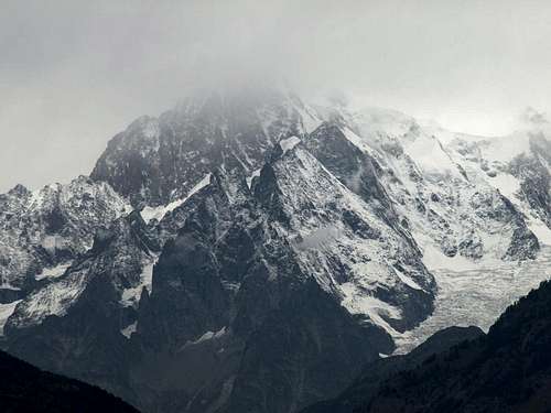 Dark Mont Blanc into the blizzard & brouillard 2015