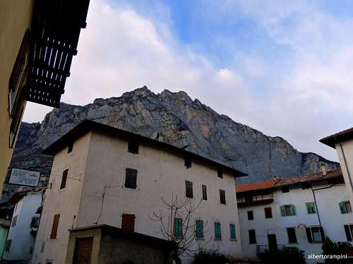 Mighty Monte Casale overlooks the village of Pietramurata