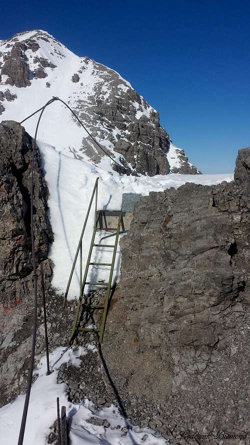 Fixed cables on the summit