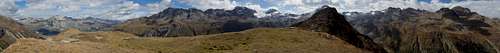 360° summit panorama from our highpoint above Muot'Ota
