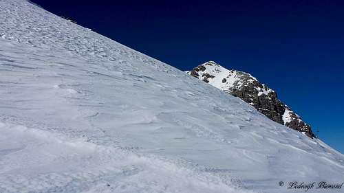 Hochlicht East Flank with Mohnenfluh (2542m)