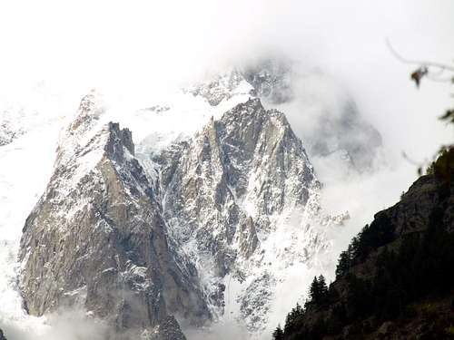 Bad weather visiting Courmayeur to Gr. Jorasses 2015
