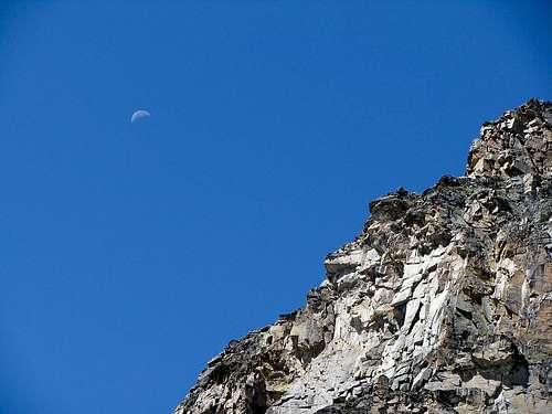 Ortler rocks and moon