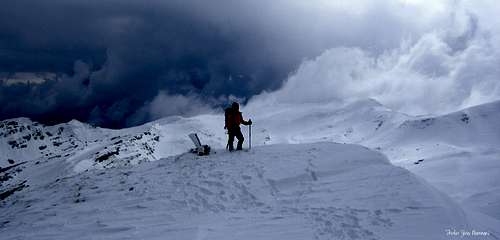 Storm approaching the summit of Rocca Pianaccia