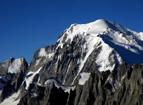 Monte Bianco main summit seen from Grand  Montets