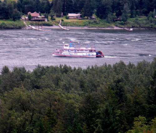 Riverboat on the Columbia