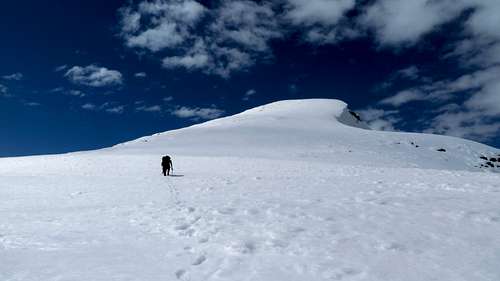 Looking to the summit of Taiya Peak