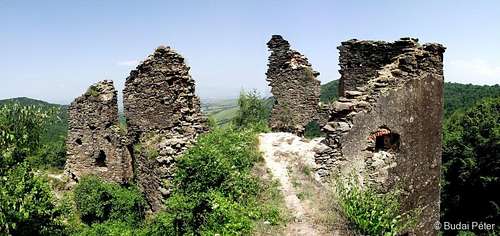 Ruins of Colţ / Kolc castle