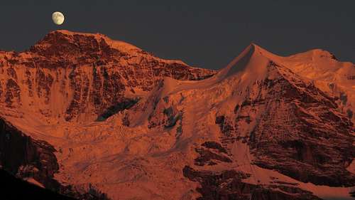 Moon rises up over Jungfrau west ridge 18