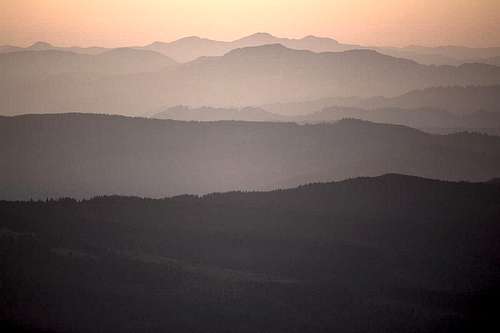 Tarcu mountains at dawn