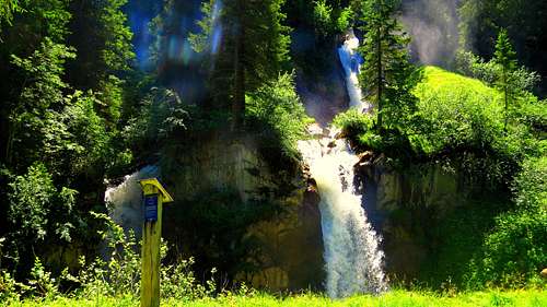 Holdri Falls in the upper Lauterbrunnen valley, Switzerland