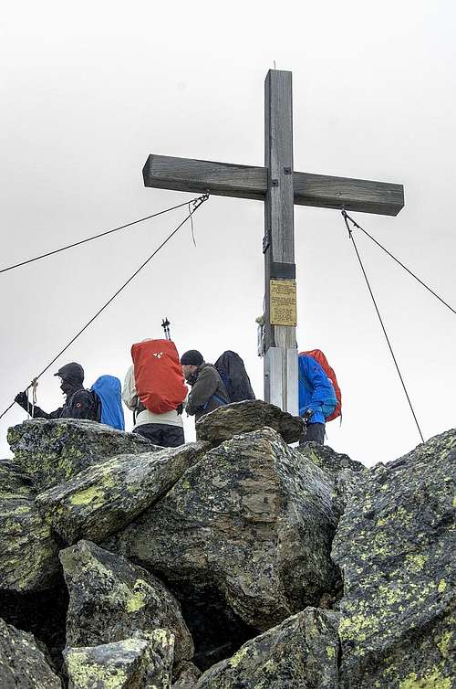 Cross on the summit of Wildes Mannle