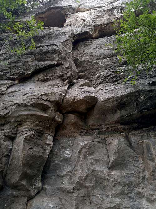 Guide's Wall, 5.6-5.10d