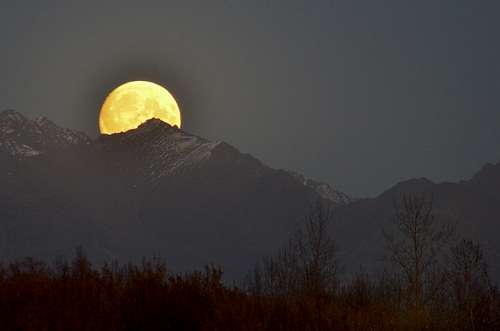 Moonrise over the Chugach