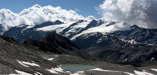 Amazing lake on Valle del Pozzo and Cime Venezia